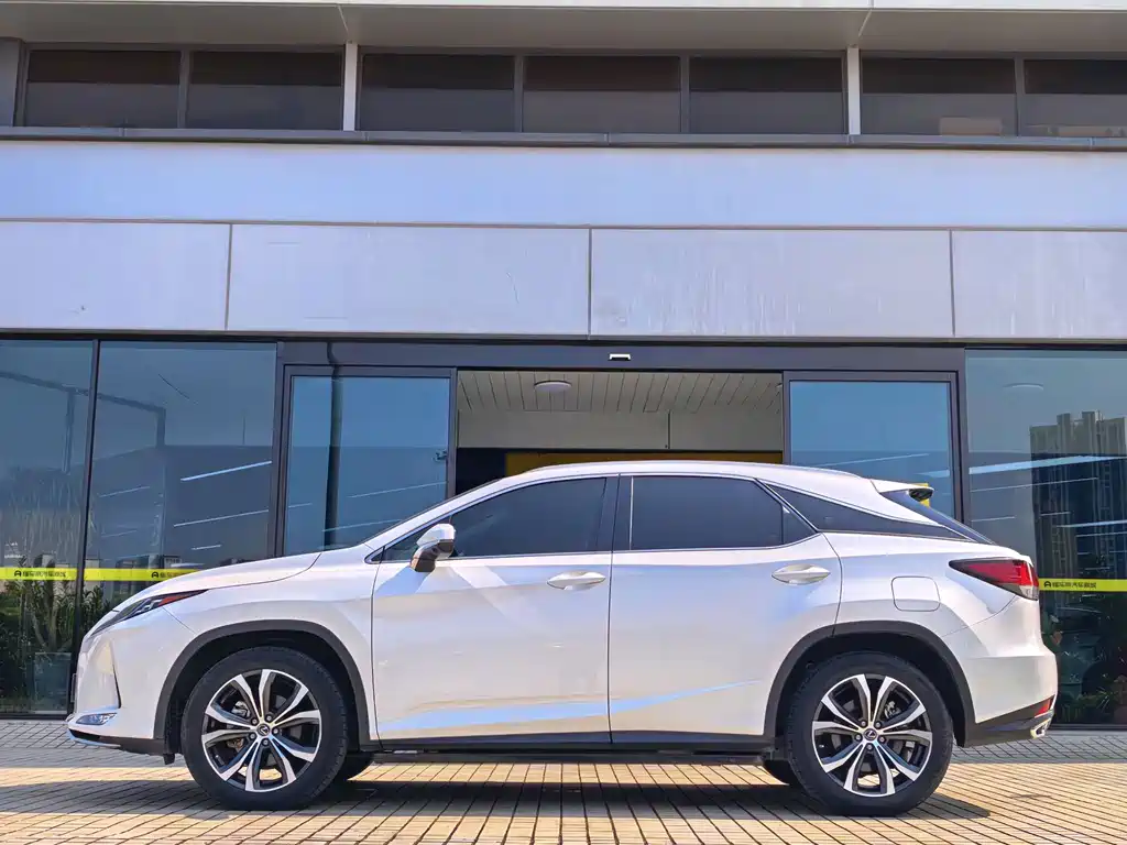 Lexus RX — миниатюра 6