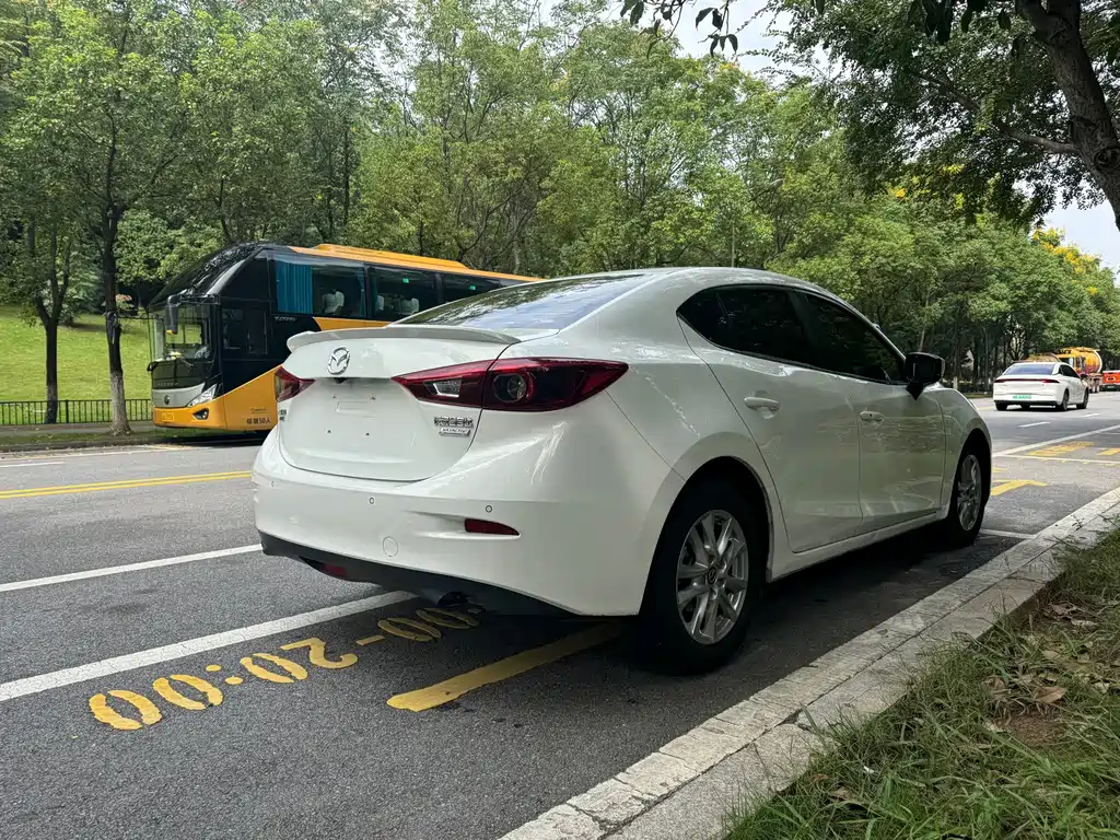 Mazda 3 Axela — миниатюра 7