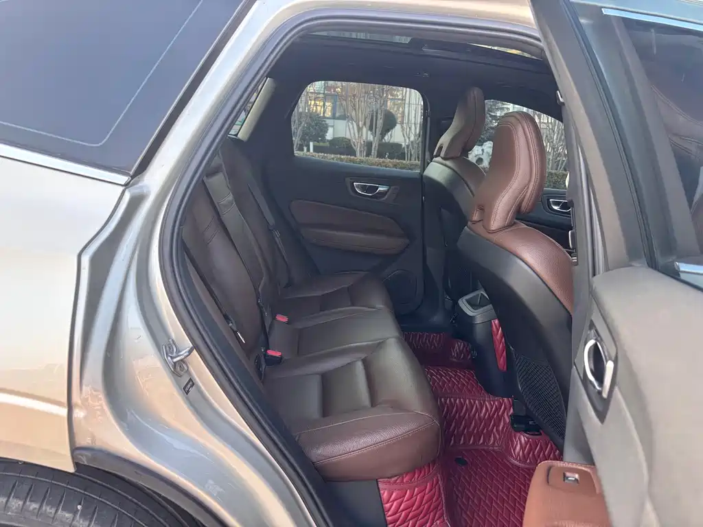 Volvo XC60 2021 T5 Luxury