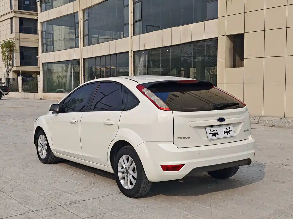 Ford Focus — миниатюра 5