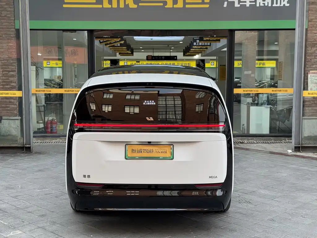 Li Auto Li MEGA — миниатюра 5