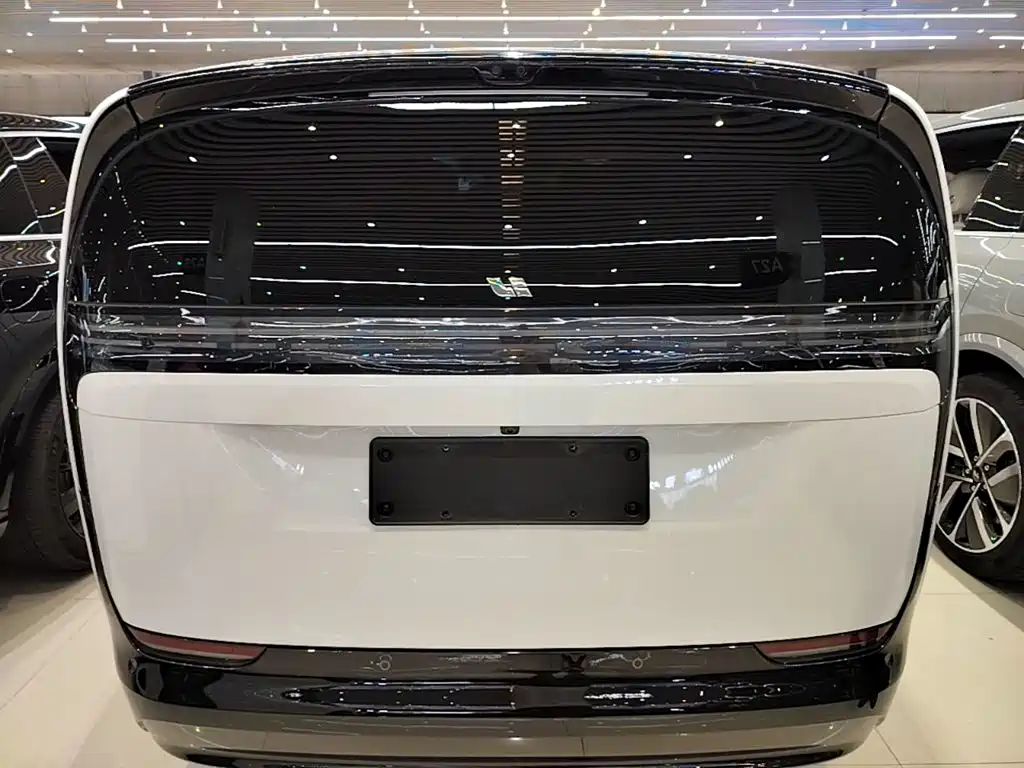 Li Auto Li MEGA — миниатюра 6