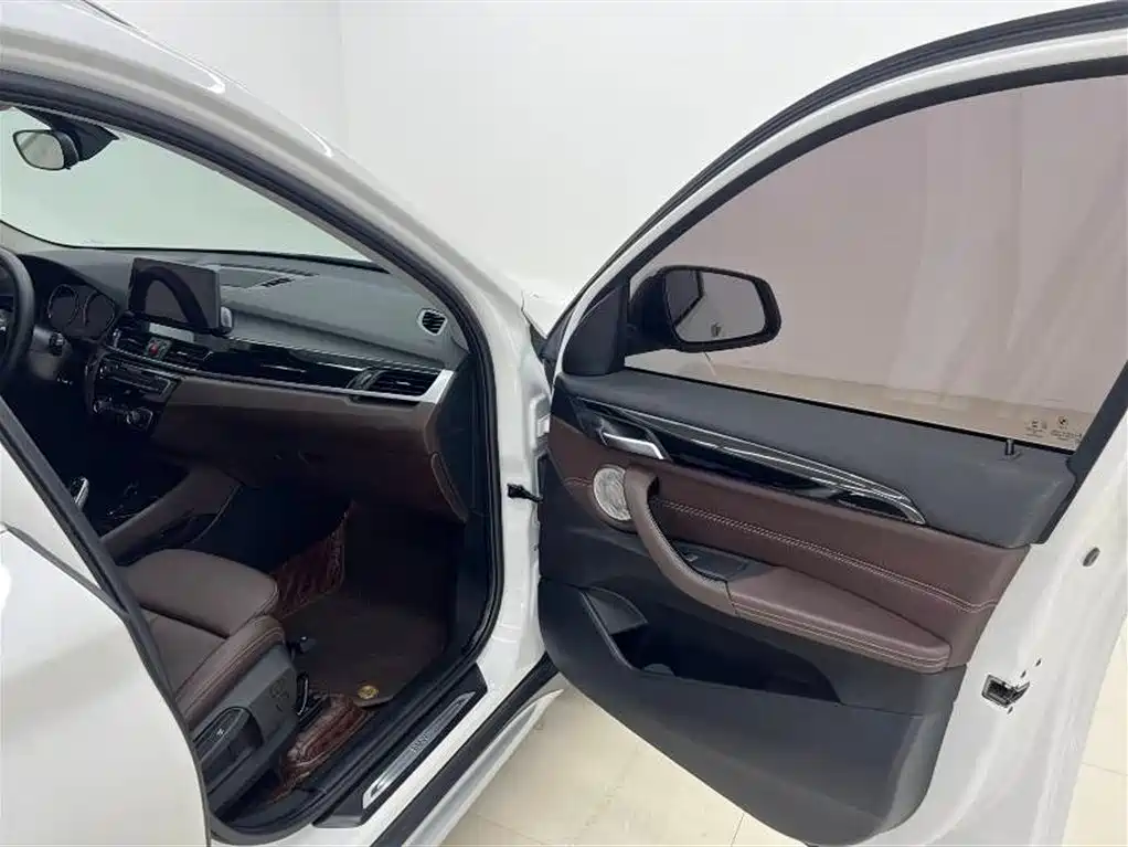 BMW X1 2022 sDrive20Li Premium