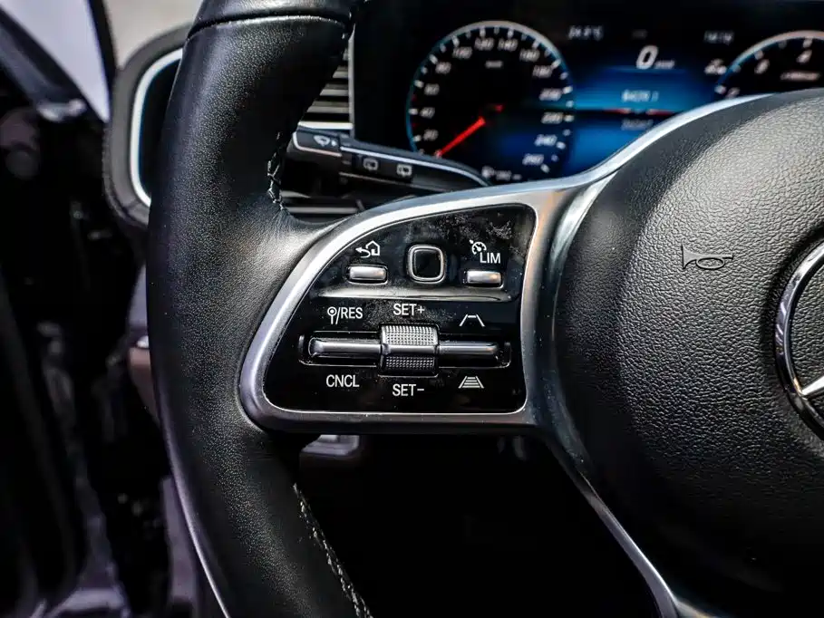 Mercedes-Benz GLE (Import) — миниатюра 15