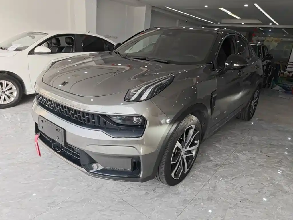 Lynk & Co 05