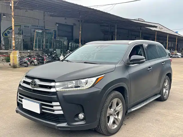 TOYOTA HIGHLANDER