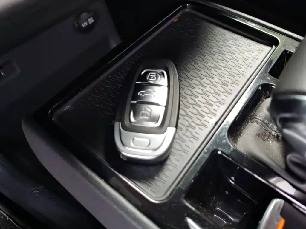 Hongqi Hongqi E-QM5 — миниатюра 12