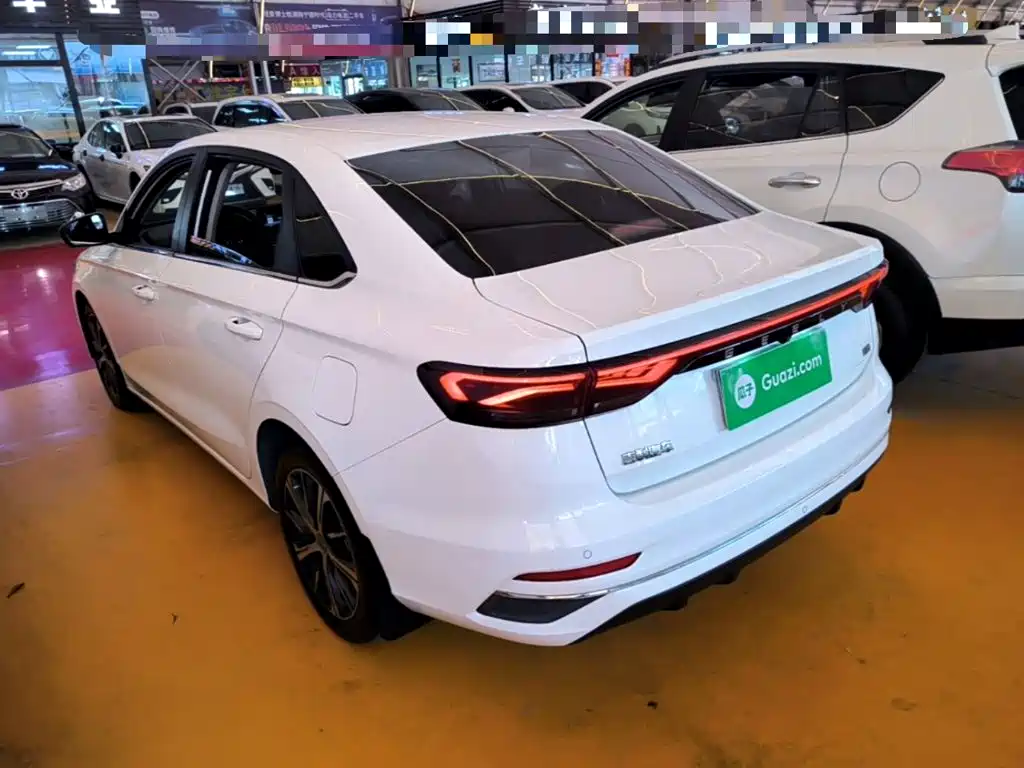 Geely Emgrand — миниатюра 5