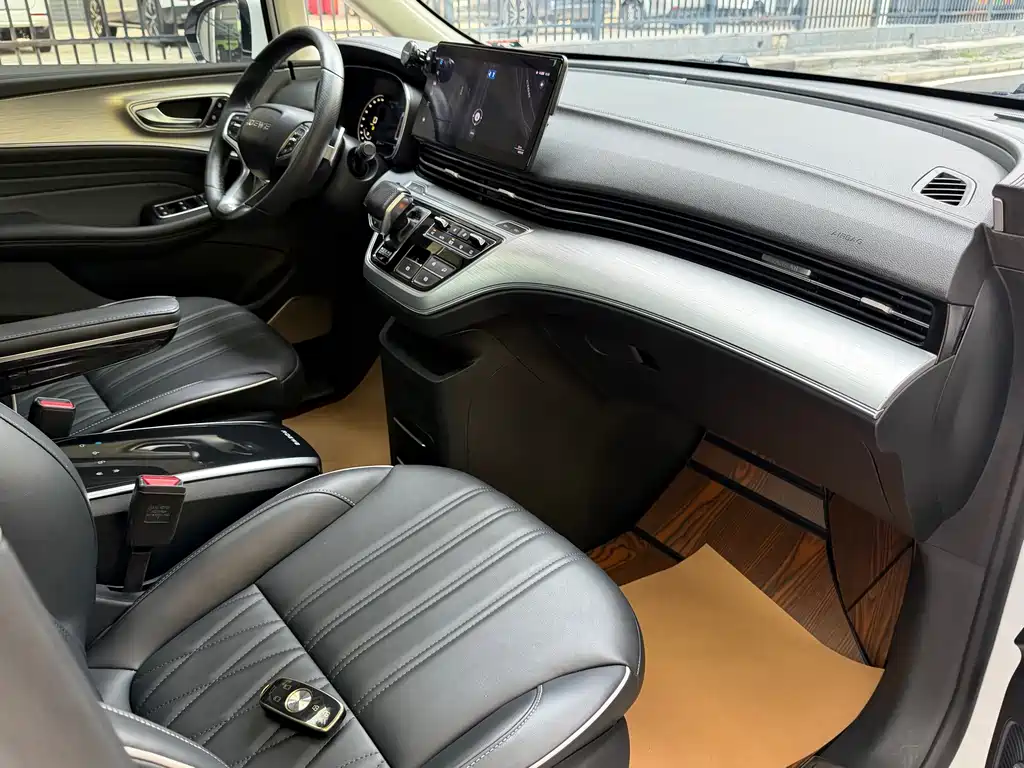 Roewe iMAX8 — миниатюра 6