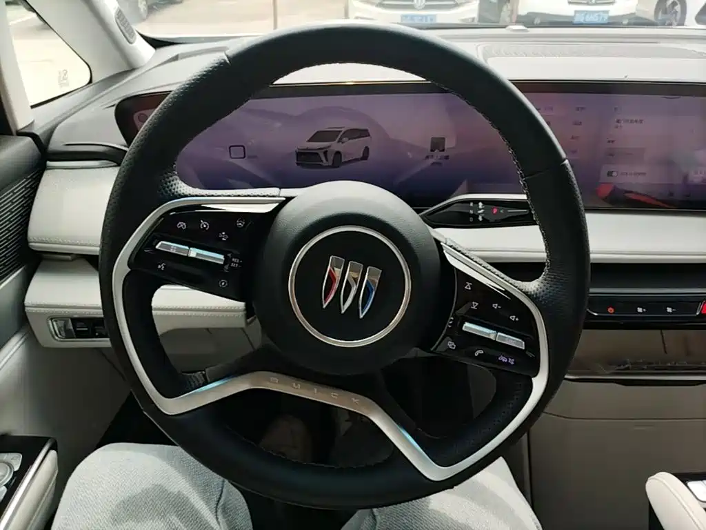 Buick GL8 Hybrid — миниатюра 11