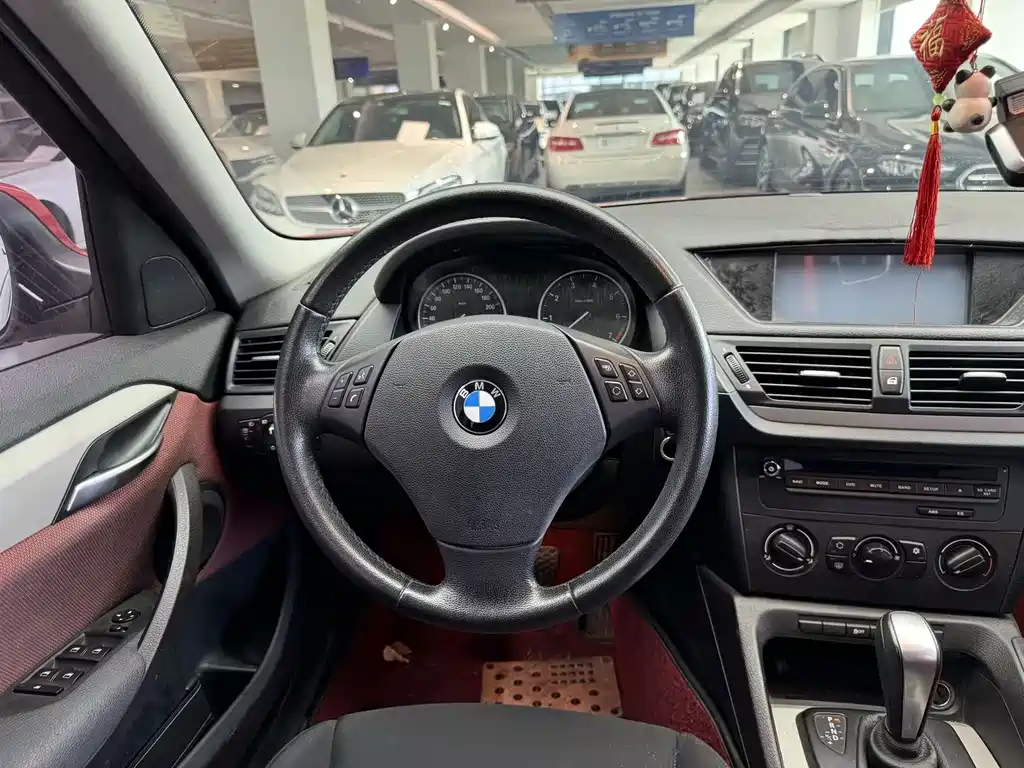 BMW X1 — миниатюра 11