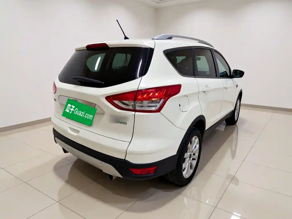 Ford Kuga — миниатюра 6