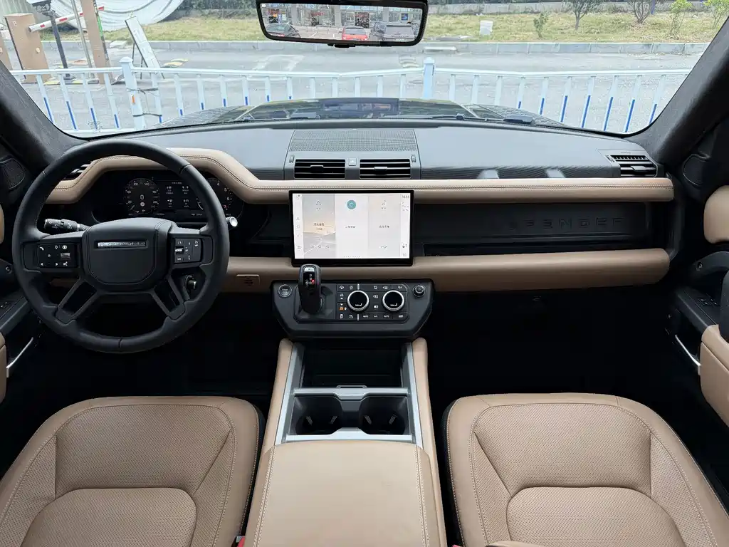 Land Rover Defender — миниатюра 8