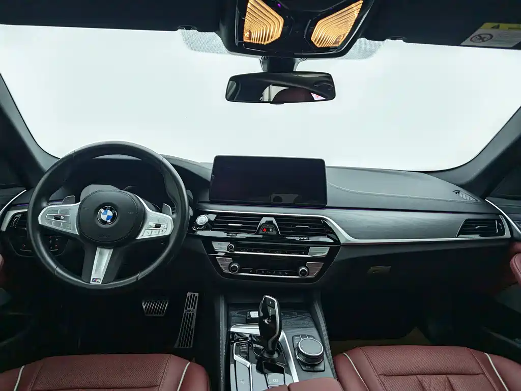 BMW 5 Series — миниатюра 5