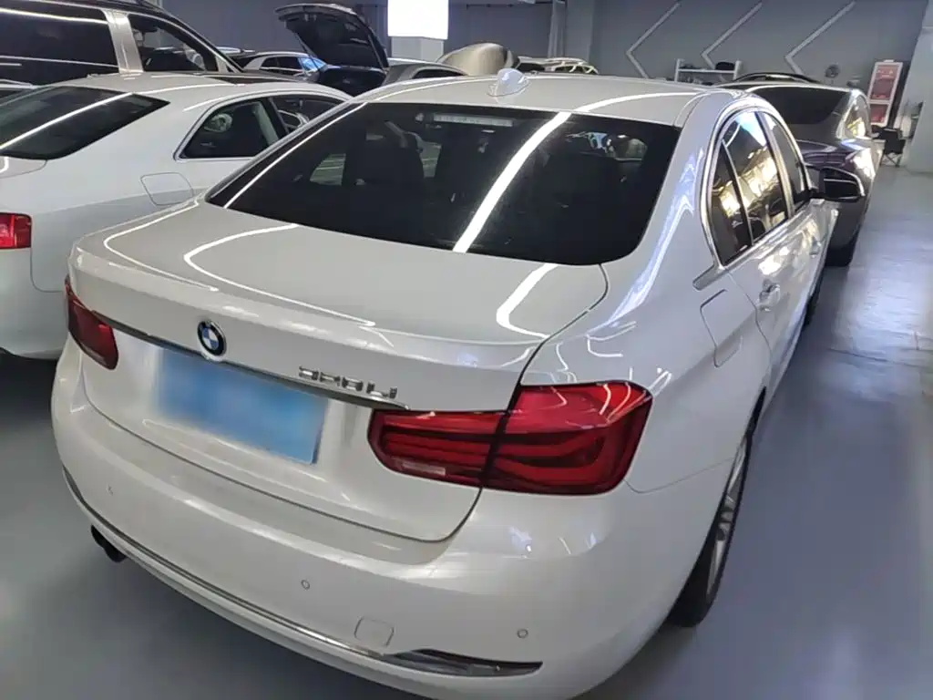 BMW 3 Series — миниатюра 7