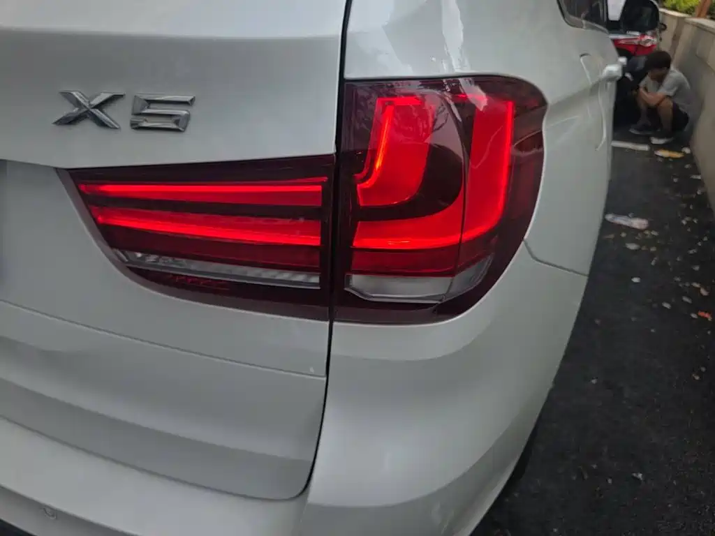 BMW X5 (Import) — миниатюра 8