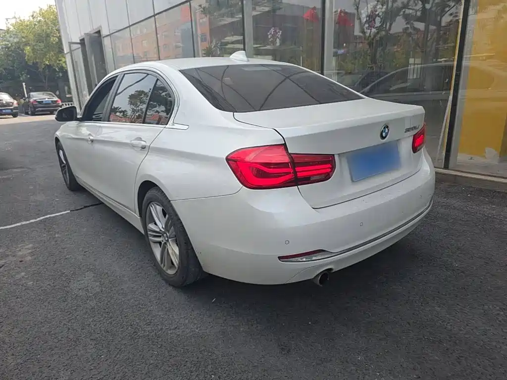 BMW 3 Series — миниатюра 5