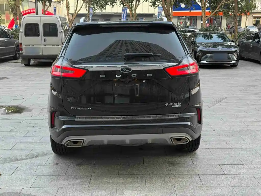 Ford Edge — миниатюра 12