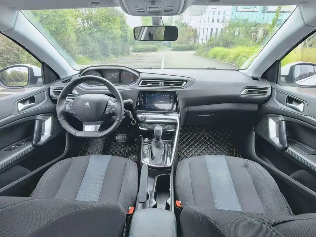 Peugeot 308 — миниатюра 8