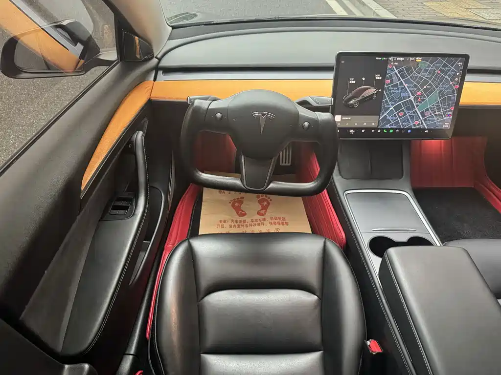 Tesla Model 3 — миниатюра 12