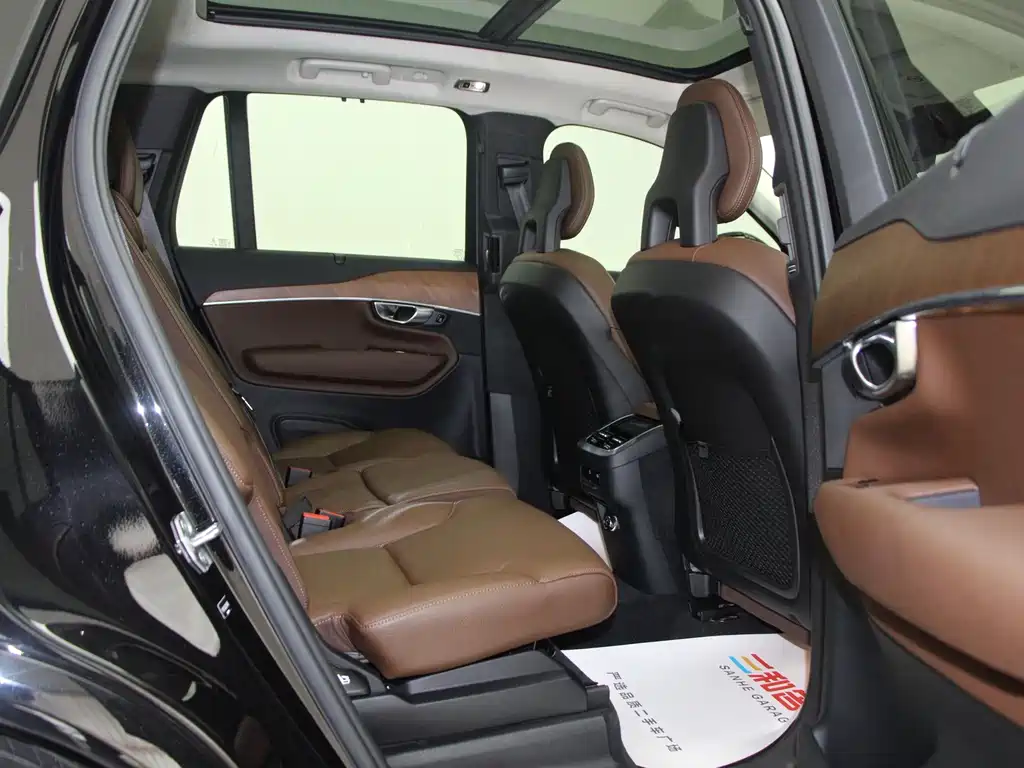 Volvo XC90 — миниатюра 11