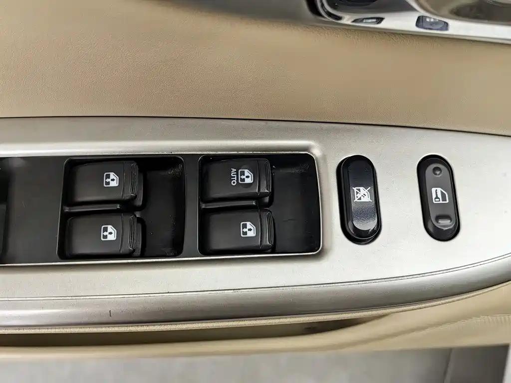 Buick Excelle — миниатюра 9