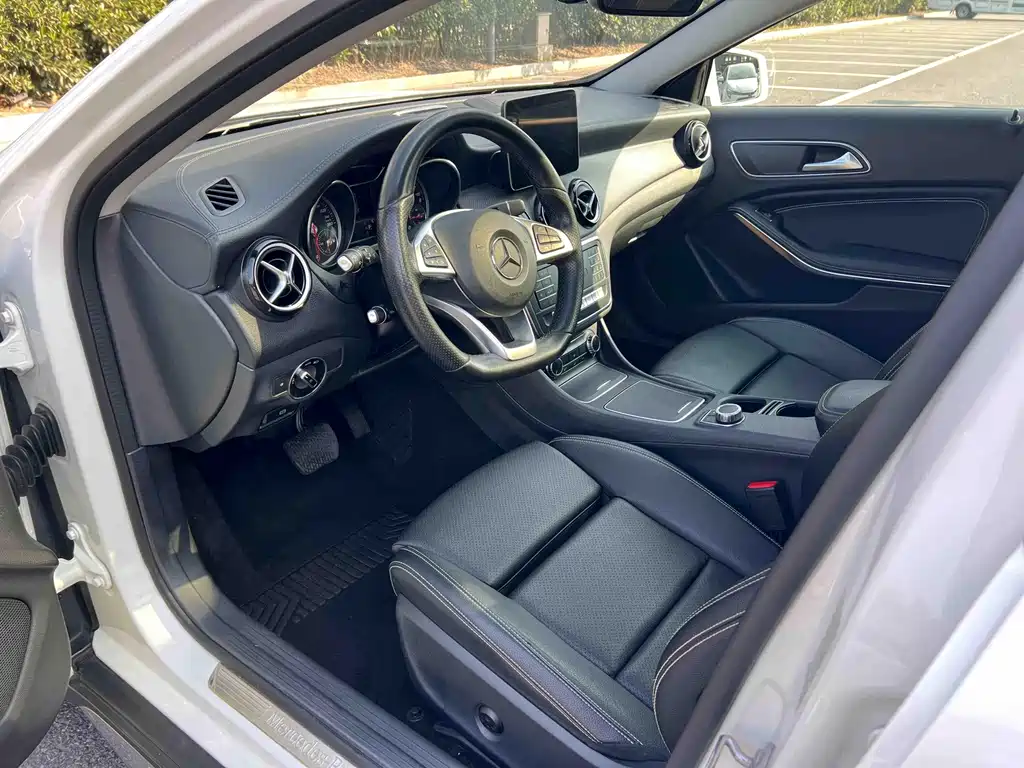 Mercedes-Benz GLA — миниатюра 7