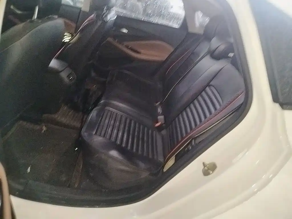 Buick Verano — миниатюра 13