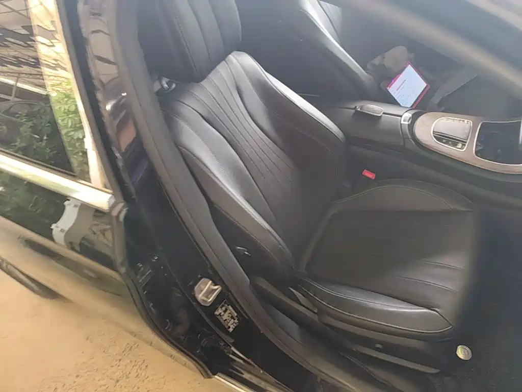 Mercedes-Benz E-Class — миниатюра 25