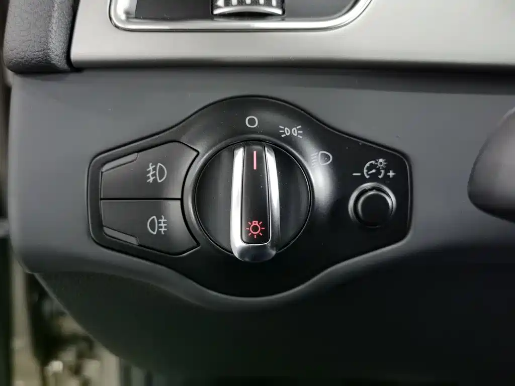 Audi A4L — миниатюра 21