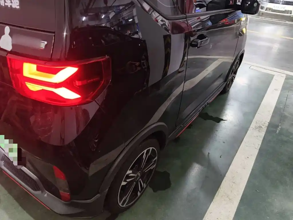 Wuling MINIEV — миниатюра 8