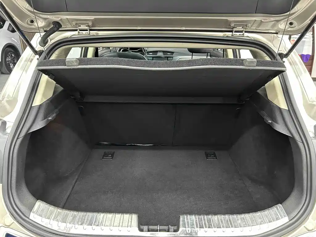 GEELY AUTOMOBILE EMGRAND GS