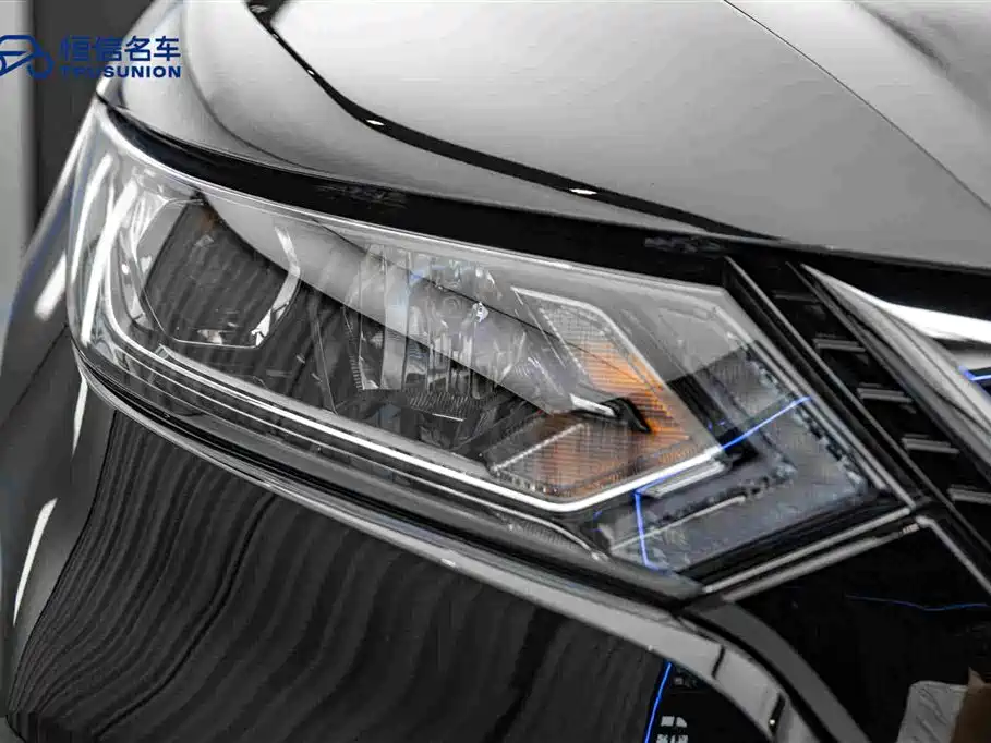 Nissan Qashqai — миниатюра 10