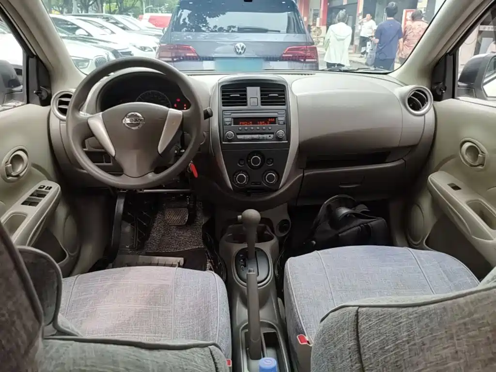 Nissan Sunny — миниатюра 10