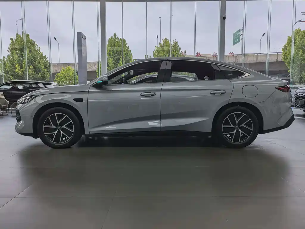 BYD Qin L — миниатюра 6