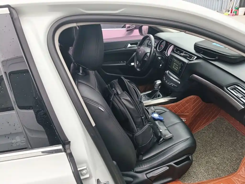 Peugeot 408 — миниатюра 25