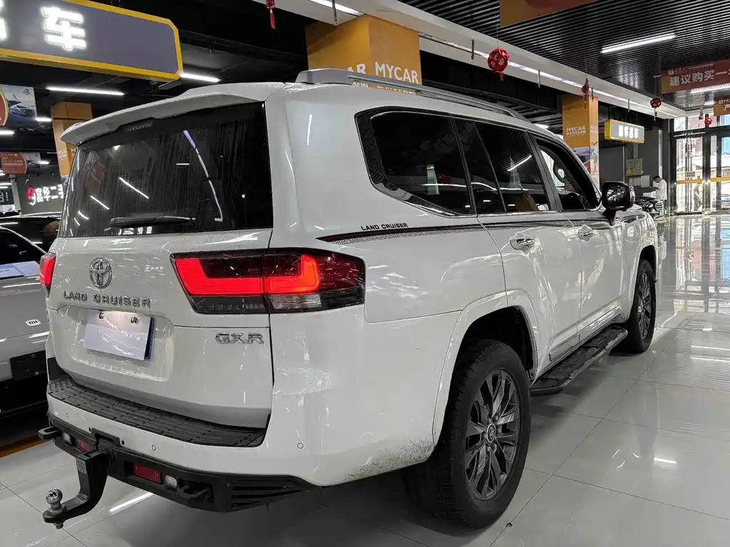 Toyota Land Cruiser — миниатюра 7