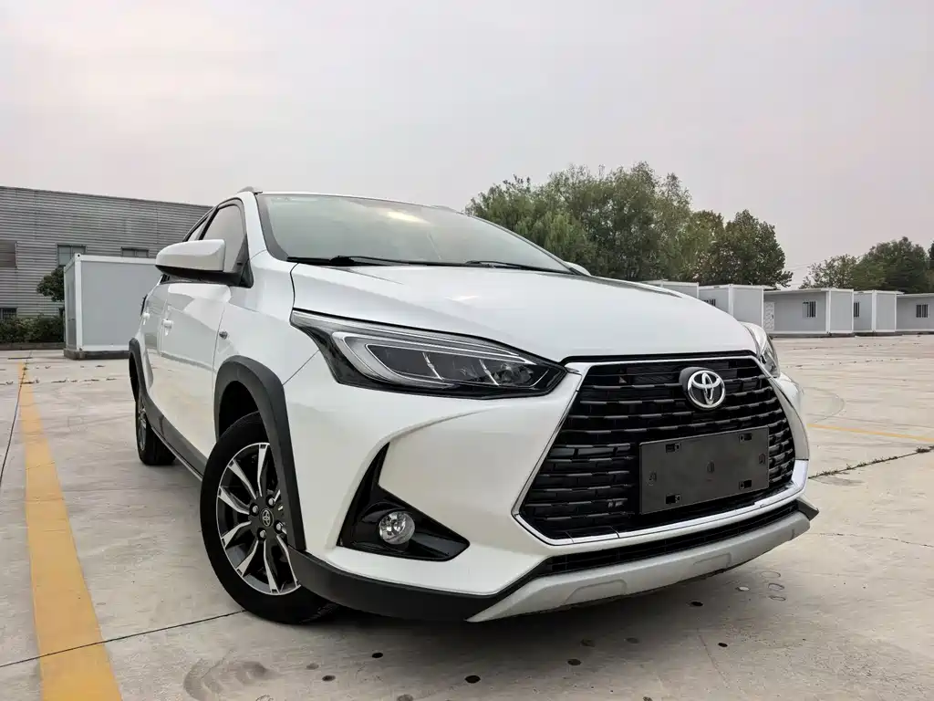 Toyota Yaris L — миниатюра 3