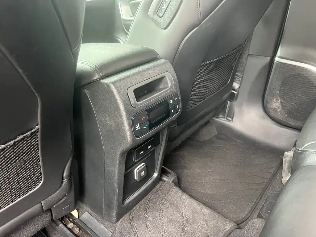 Jeep Grand Commander — миниатюра 10