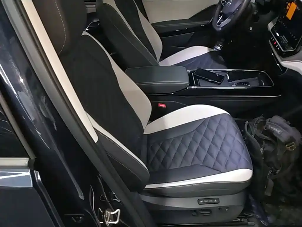 Volkswagen ID.6 Crozz — миниатюра 25