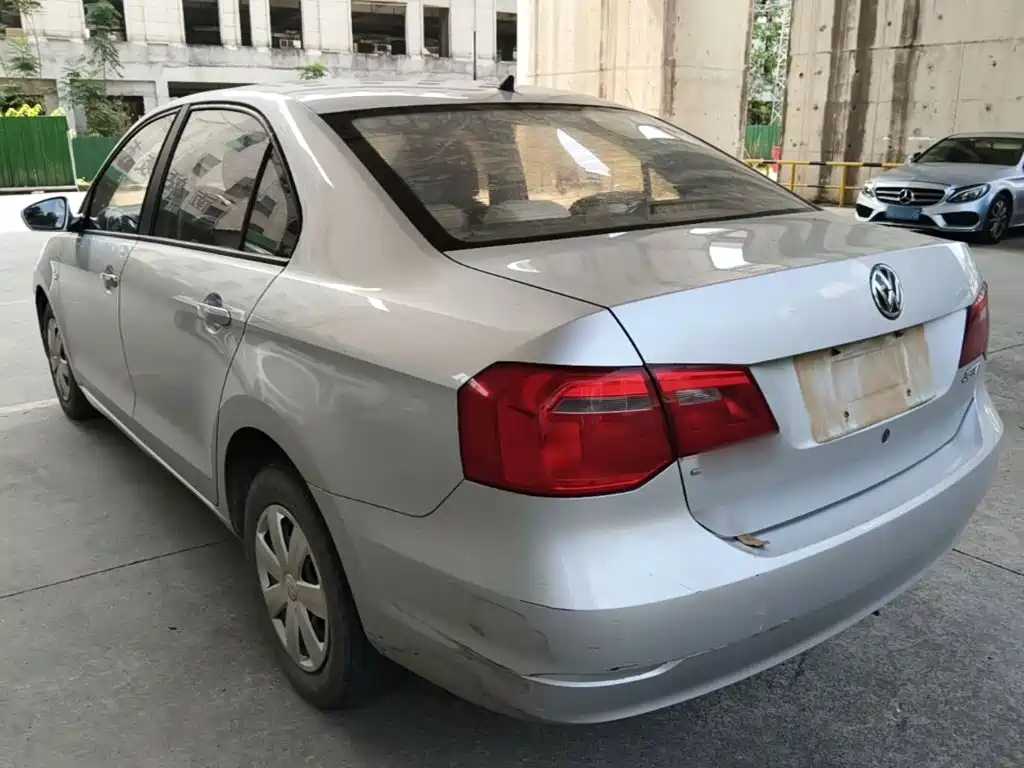 Volkswagen Jetta — миниатюра 5