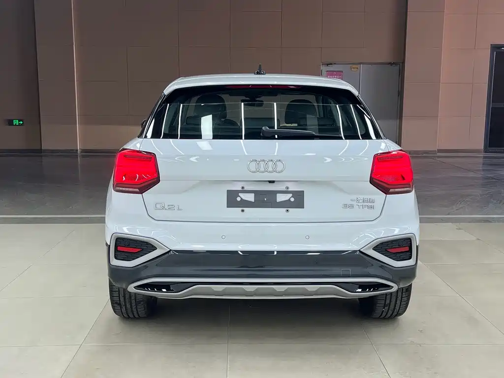 Audi Q2L — миниатюра 5