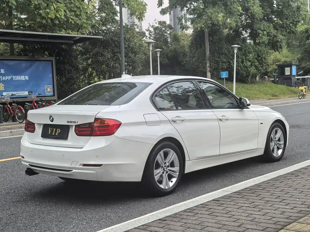 BMW 3 Series (Import) — миниатюра 2