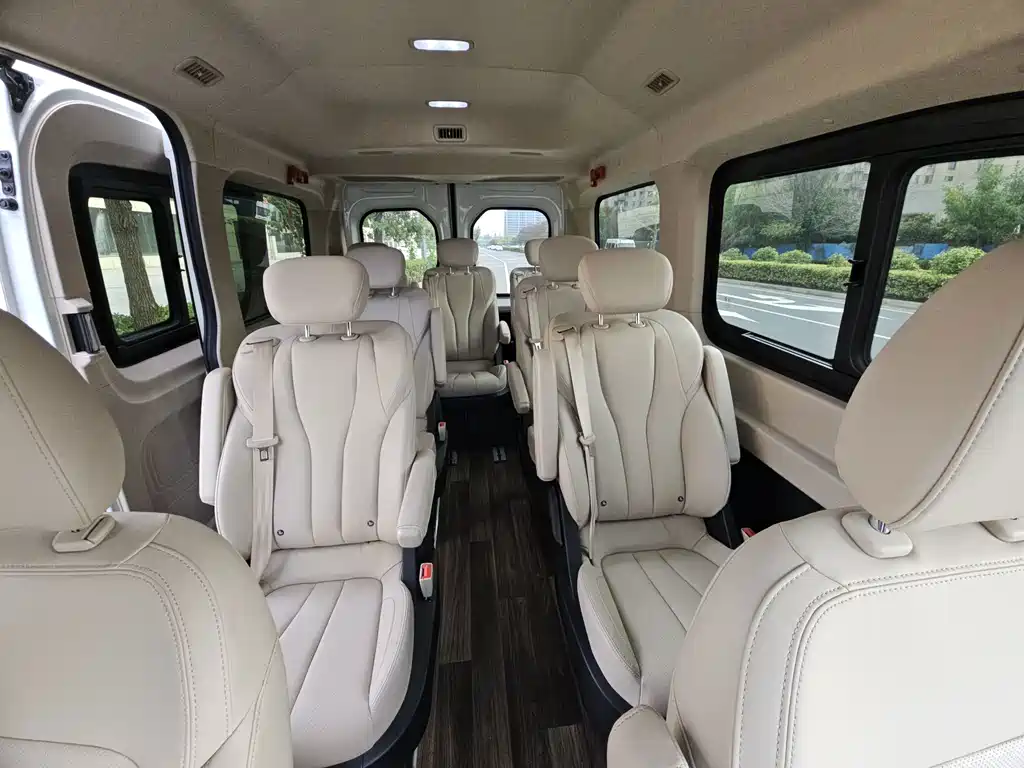 MAXUS 新途EV90 — миниатюра 10