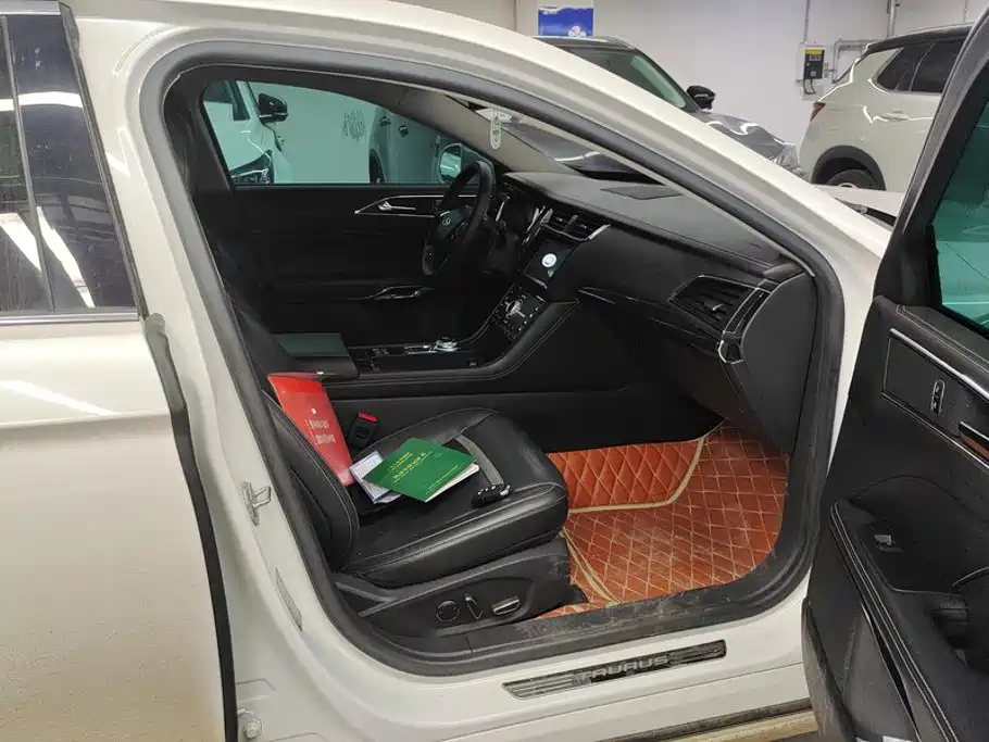 Ford Taurus — миниатюра 8