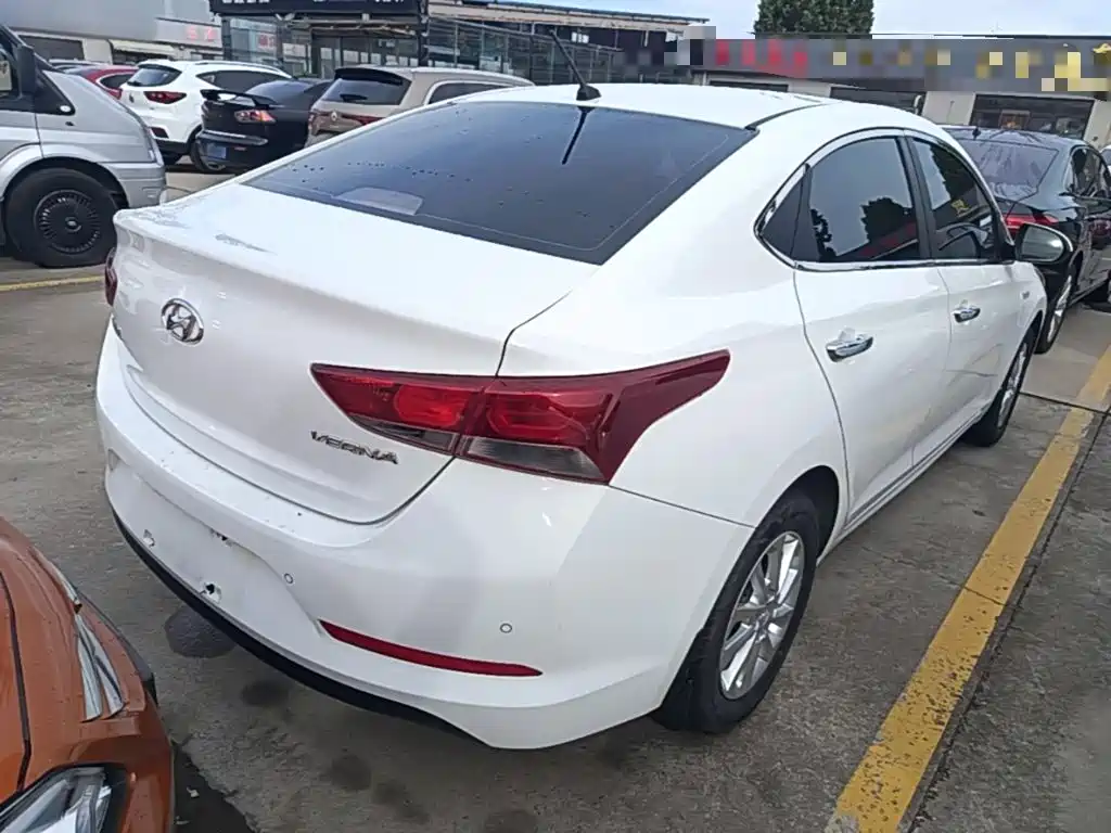 Hyundai Verna — миниатюра 7