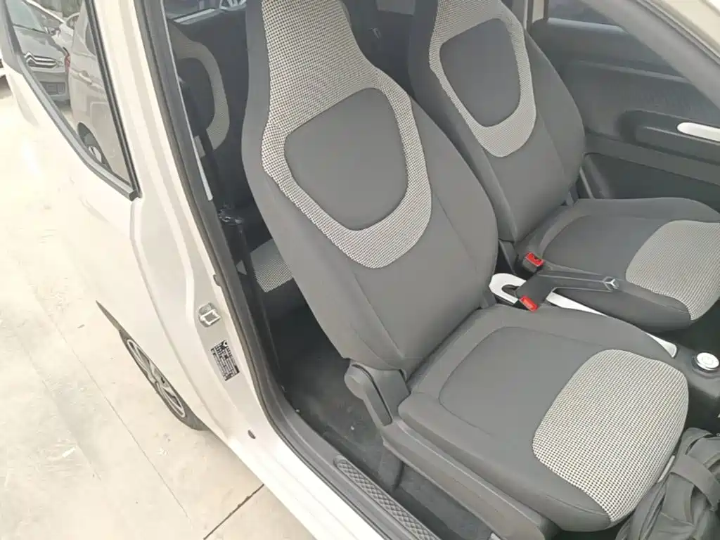 Wuling MINIEV — миниатюра 25