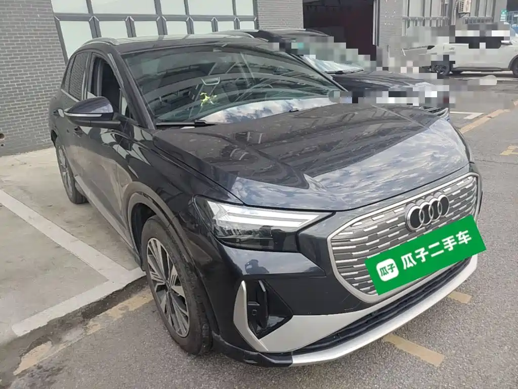 Audi Q4 e-tron — миниатюра 4