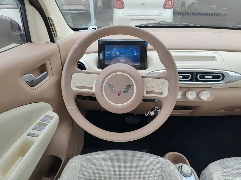 Wuling MINIEV — миниатюра 11