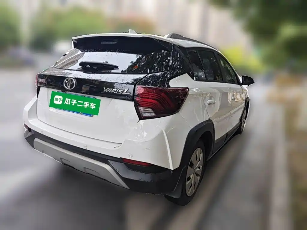 Toyota Yaris L — миниатюра 4